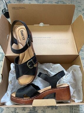 Born Bella sandals, Black Leather. Sz 9